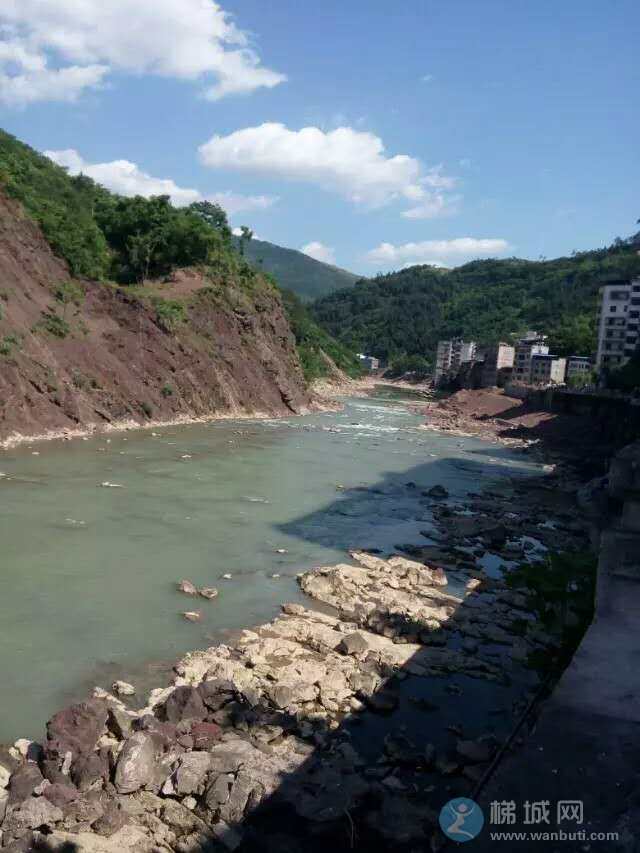 雲陽江口隨拍