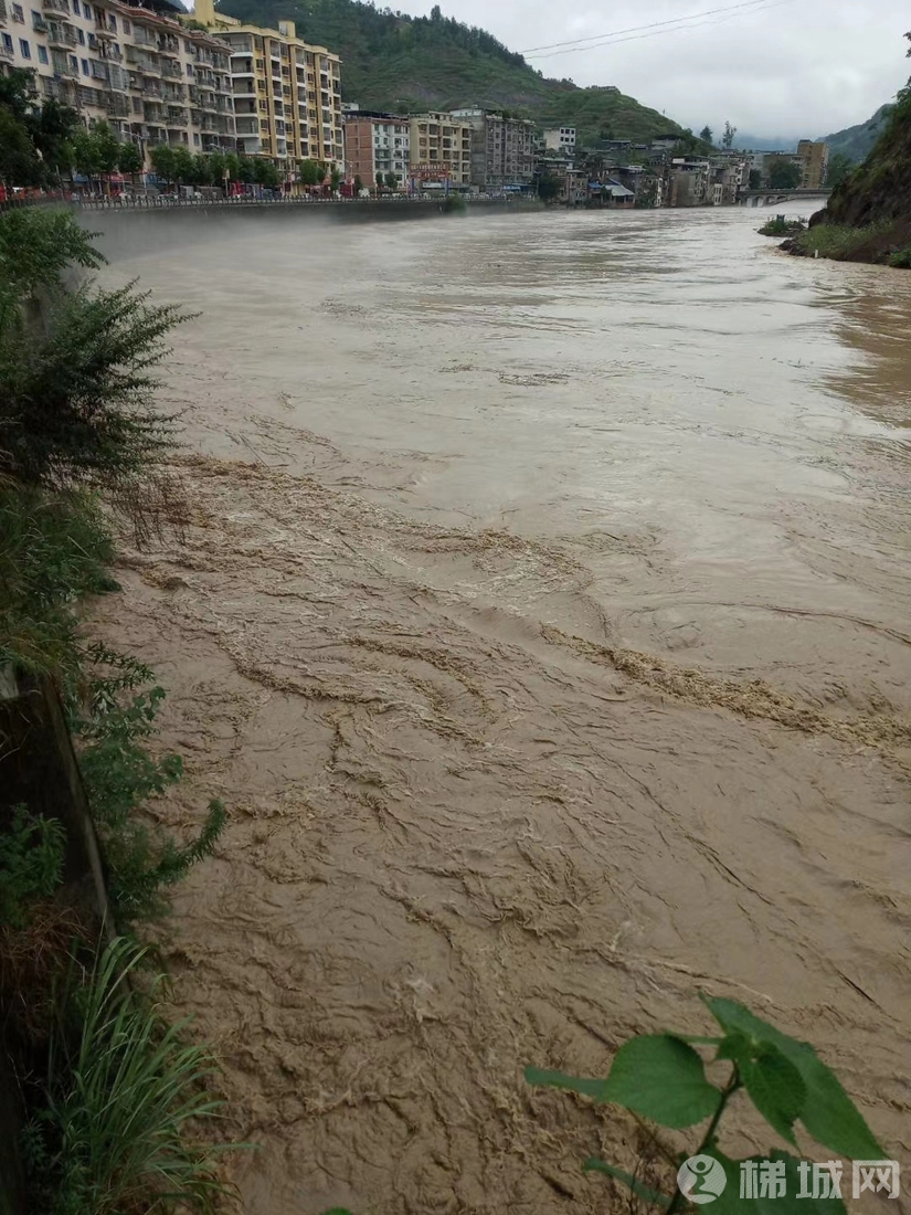 云阳6月12日大雨后，汤溪河江口端水位上涨