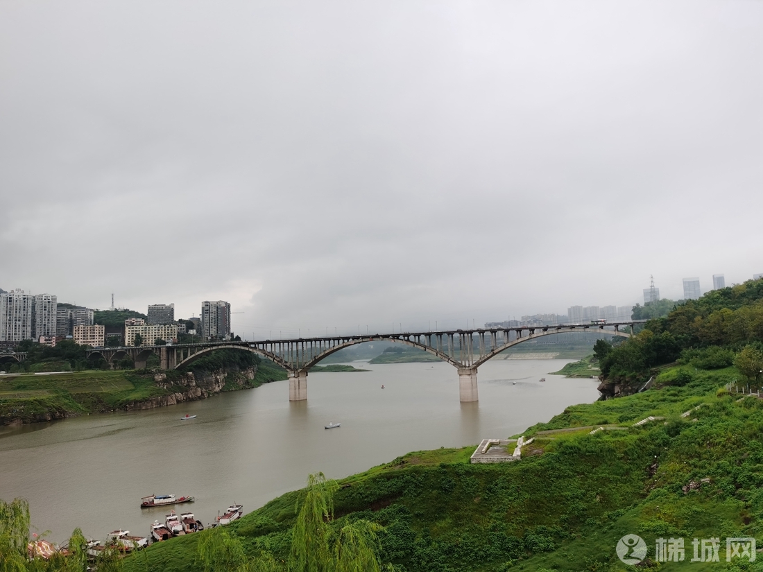 清晨，云阳双江大桥随拍！